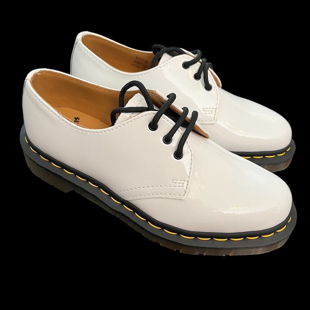 DR. MARTENS New Patent Leather Oxfords White Size 6 Doc Martens academia NWOT
